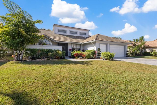 10122 Canoe Brook Circle, Boca Raton, FL 33498