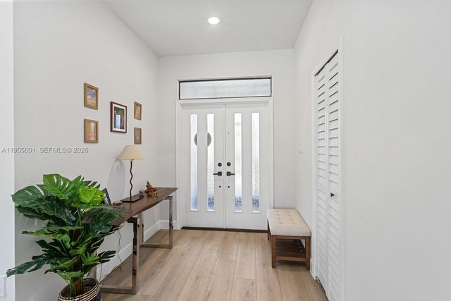 10122 Canoe Brook Circle, Boca Raton, FL 33498