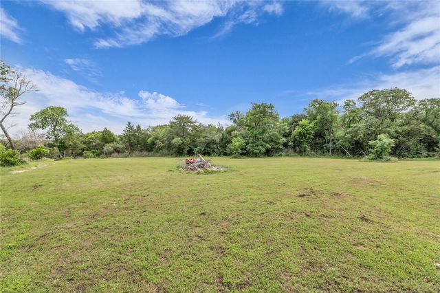 164 Deer Trail, Bruceville, TX 76630