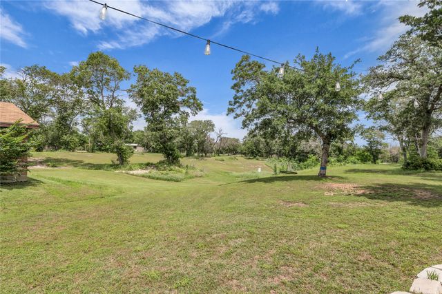 164 Deer Trail, Bruceville, TX 76630