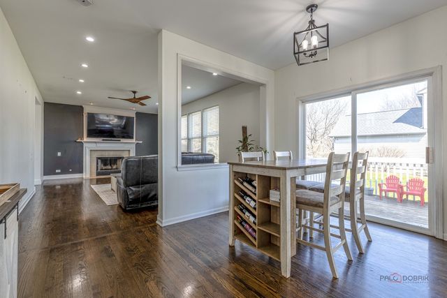 2212 Baxter Court, Elgin, IL 60123