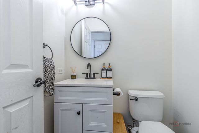 2212 Baxter Court, Elgin, IL 60123