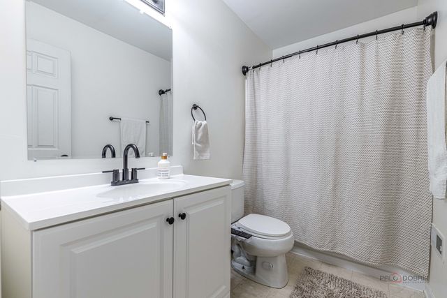 2212 Baxter Court, Elgin, IL 60123