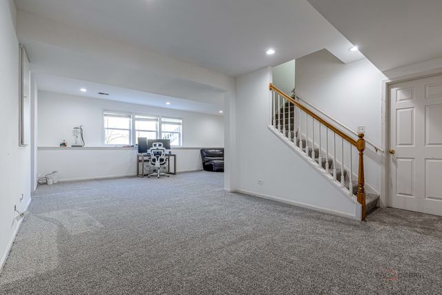 2212 Baxter Court, Elgin, IL 60123