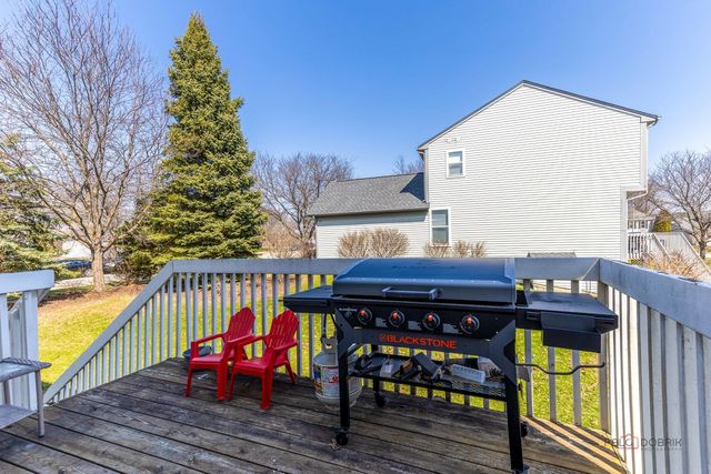 2212 Baxter Court, Elgin, IL 60123