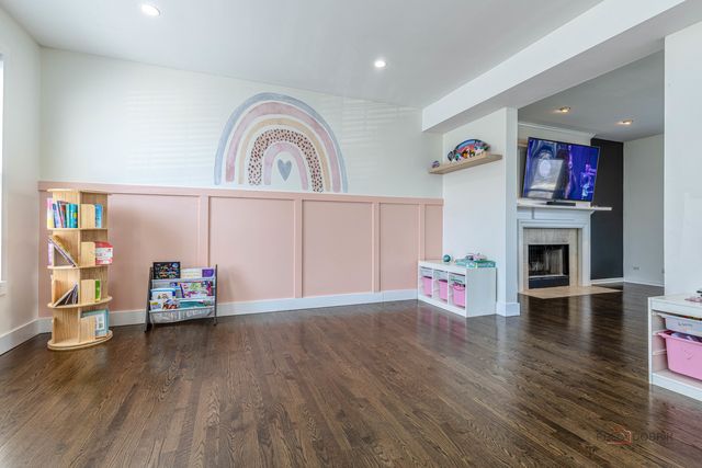 2212 Baxter Court, Elgin, IL 60123