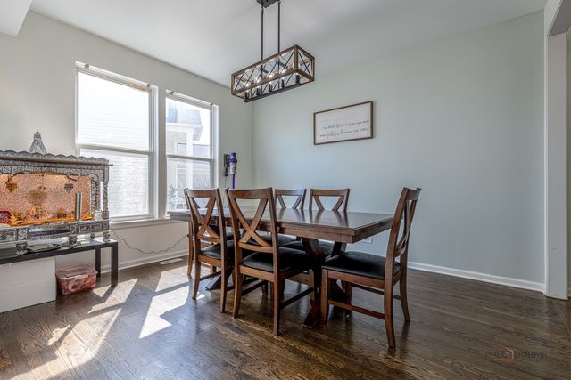 2212 Baxter Court, Elgin, IL 60123