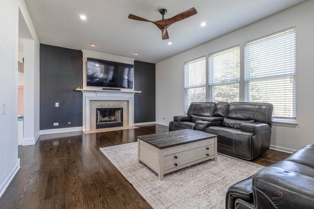 2212 Baxter Court, Elgin, IL 60123