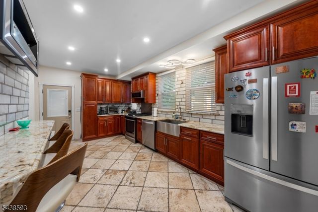 43 Brighton Ave, East Orange City, NJ 07017