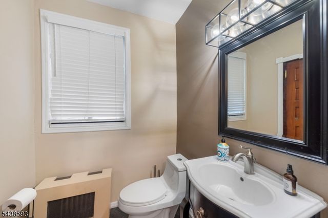 43 Brighton Ave, East Orange City, NJ 07017
