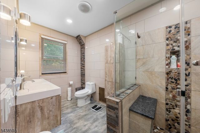 43 Brighton Ave, East Orange City, NJ 07017