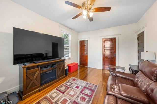 43 Brighton Ave, East Orange City, NJ 07017