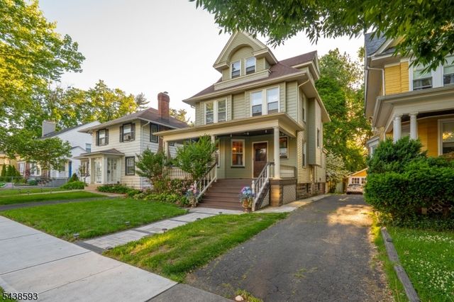 43 Brighton Ave, East Orange City, NJ 07017
