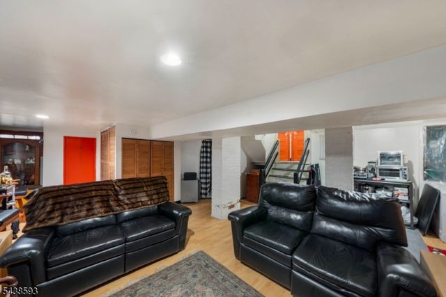 43 Brighton Ave, East Orange City, NJ 07017
