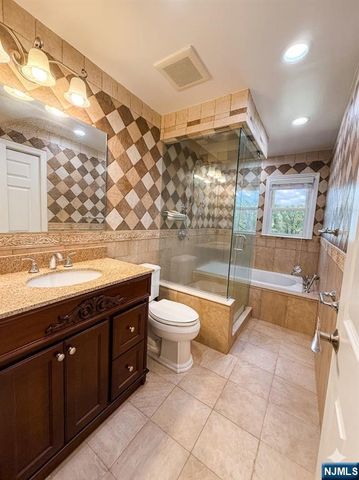 11 N Middletown Road, Montvale, NJ 07645