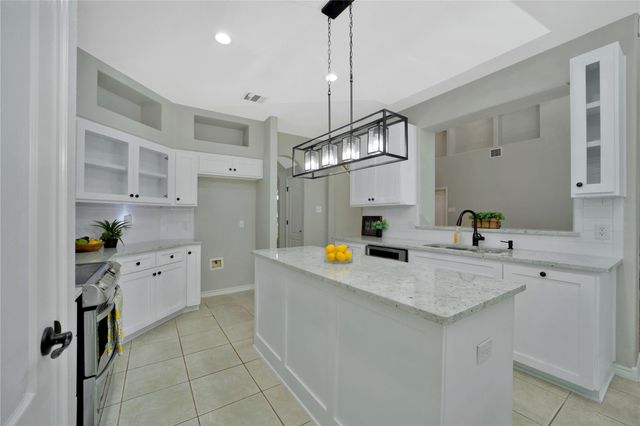 103 Sierra Ridge DR, San Marcos, TX 78666