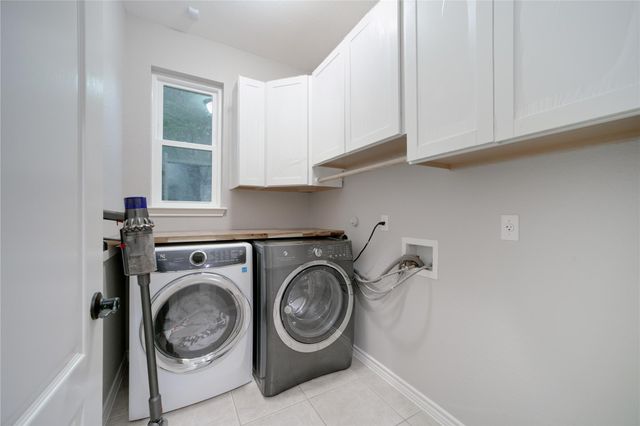 103 Sierra Ridge DR, San Marcos, TX 78666