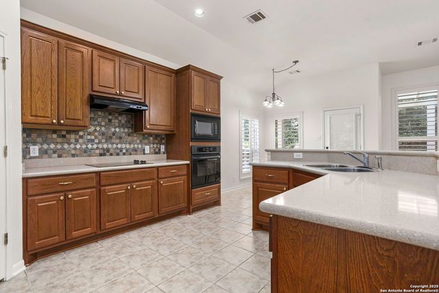 211 Aster Trail, San Antonio, TX 78256