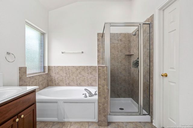 211 Aster Trail, San Antonio, TX 78256