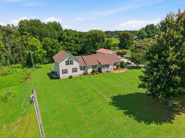 7464 Hoods Branch Rd, Springfield, TN 37172