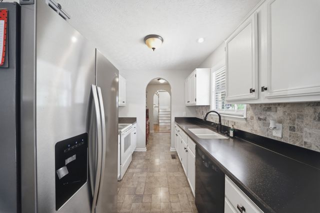 7464 Hoods Branch Rd, Springfield, TN 37172