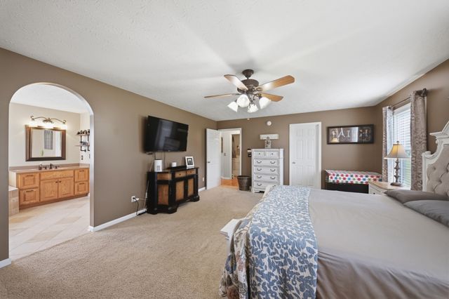 7464 Hoods Branch Rd, Springfield, TN 37172