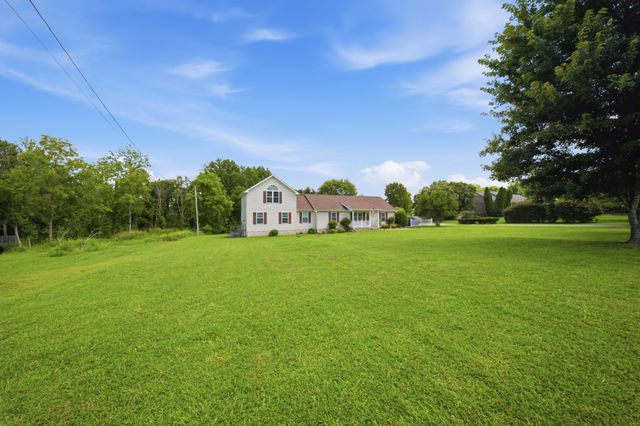 7464 Hoods Branch Rd, Springfield, TN 37172