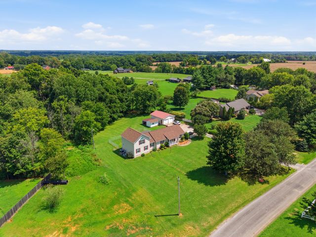 7464 Hoods Branch Rd, Springfield, TN 37172