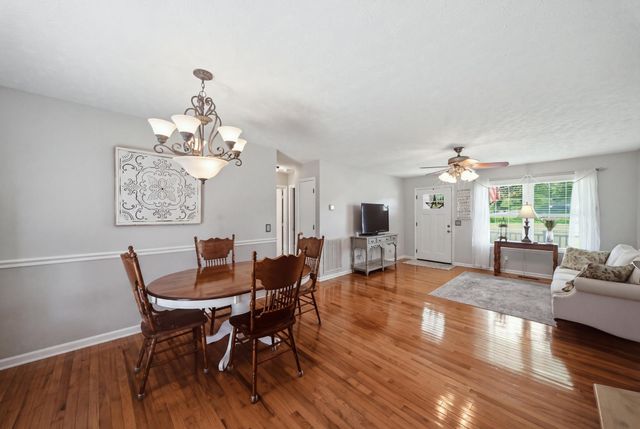 7464 Hoods Branch Rd, Springfield, TN 37172