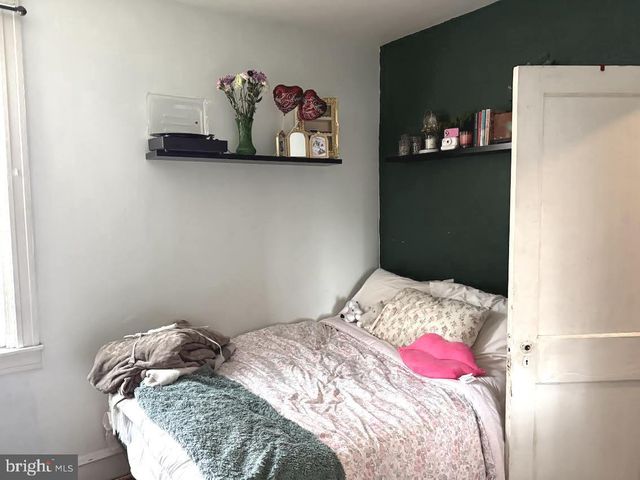 75 LAMPORT RD, Upper Darby, PA 19082