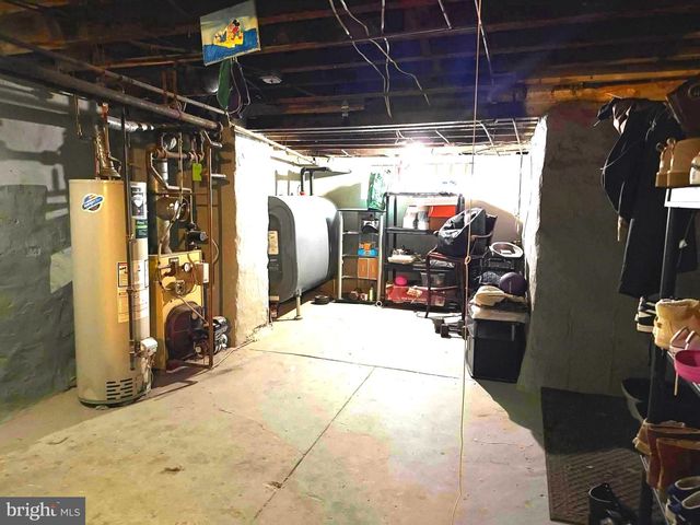 75 LAMPORT RD, Upper Darby, PA 19082