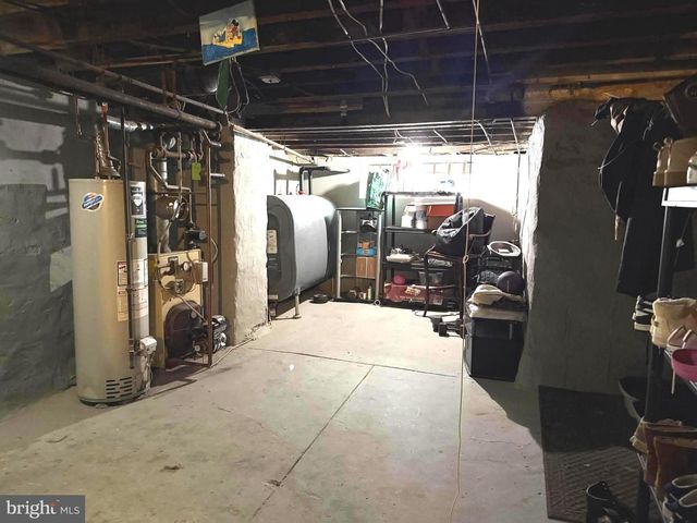 75 LAMPORT RD, Upper Darby, PA 19082