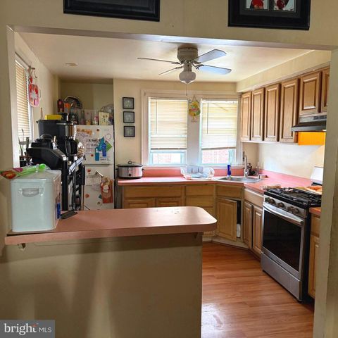 75 LAMPORT RD, Upper Darby, PA 19082