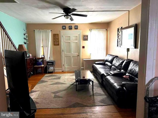 75 LAMPORT RD, Upper Darby, PA 19082