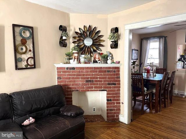 75 LAMPORT RD, Upper Darby, PA 19082
