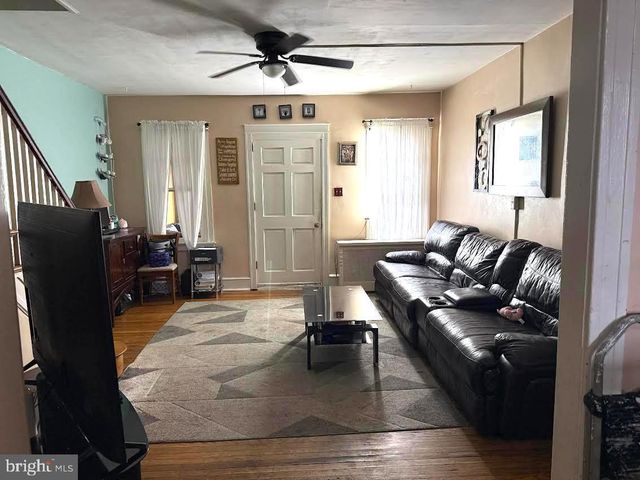 75 LAMPORT RD, Upper Darby, PA 19082