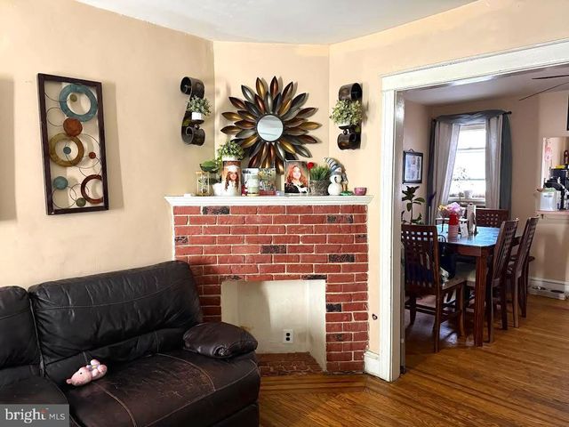 75 LAMPORT RD, Upper Darby, PA 19082