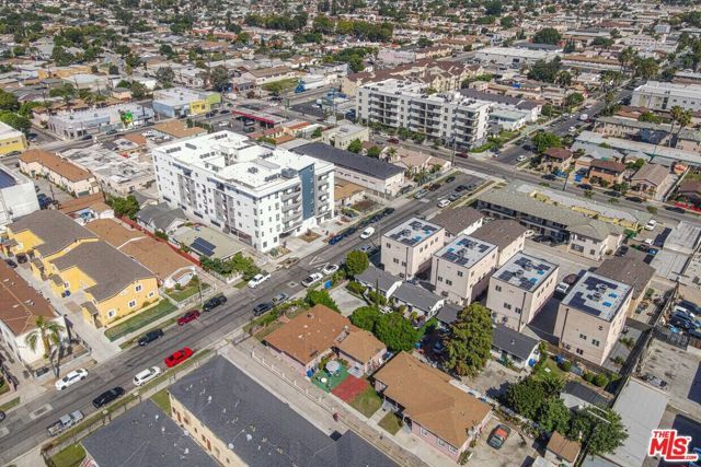 6526 Brynhurst Avenue, Los Angeles, CA 90043