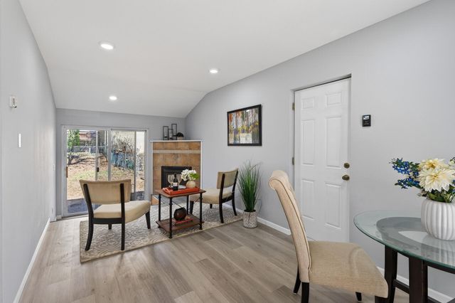 31 Demont Avenue E, Little Canada, MN 55117