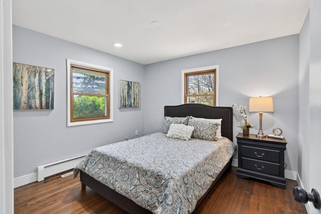 31 Demont Avenue E, Little Canada, MN 55117