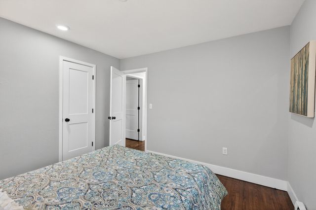 31 Demont Avenue E, Little Canada, MN 55117