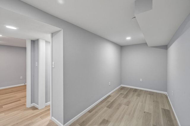 31 Demont Avenue E, Little Canada, MN 55117