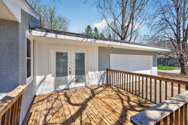 31 Demont Avenue E, Little Canada, MN 55117