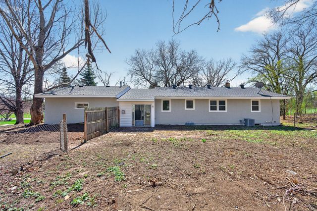 31 Demont Avenue E, Little Canada, MN 55117