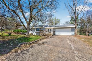 31 Demont Avenue E, Little Canada, MN 55117