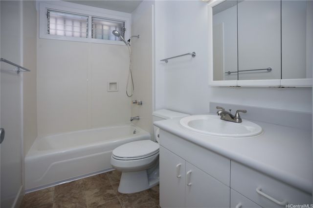 2528 Puaena Place, Honolulu, HI 96822