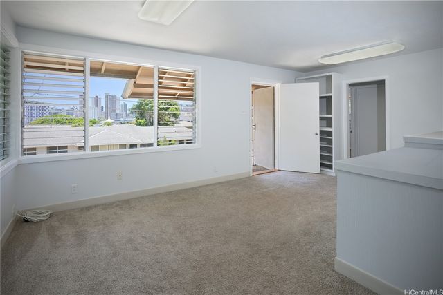 2528 Puaena Place, Honolulu, HI 96822