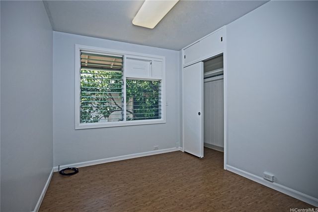 2528 Puaena Place, Honolulu, HI 96822