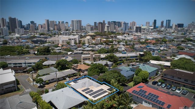 2528 Puaena Place, Honolulu, HI 96822