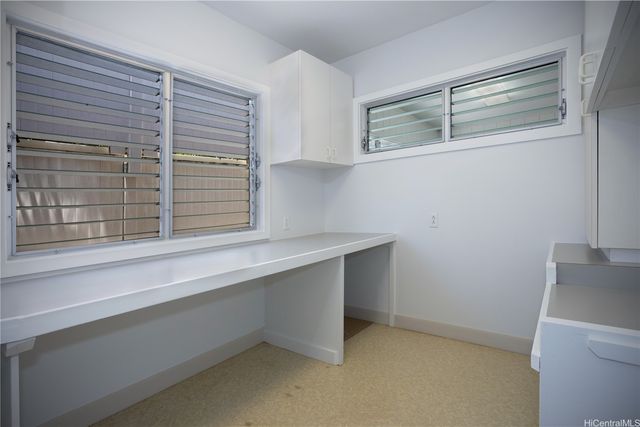 2528 Puaena Place, Honolulu, HI 96822